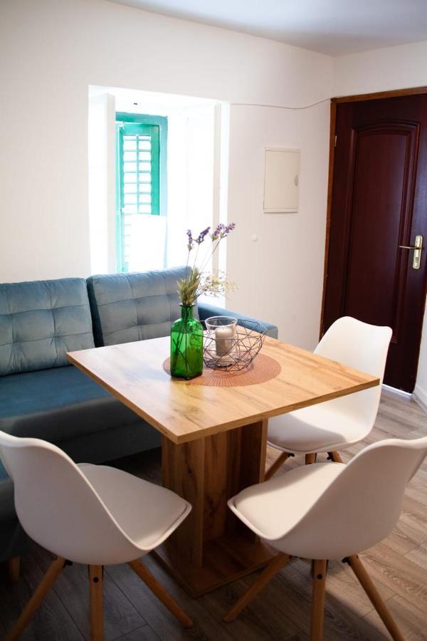 Amber In The Centar Apartment Kastela Exterior photo